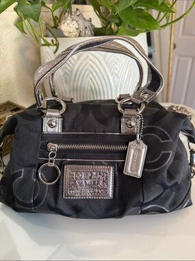 Vintage Coach poppy signature canvas Shoulder bag